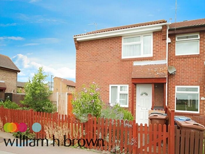 1 Bedroom Terraced House To Rent In Fielding Avenue, Tilbury, RM18