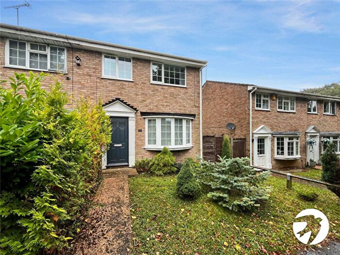 3 Bedroom End Of Terrace House To Rent In Coppertree Walk, Chatham, Kent, ME5