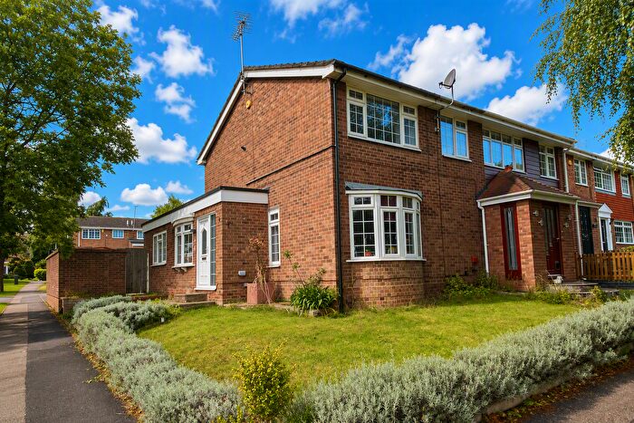 3 Bedroom Semi Detached House To Rent In Broadway, Gillingham, ME8