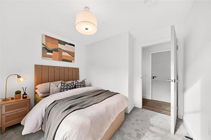 2 Bedroom Apartment For Sale In Plot - Henderson Place, Edinburgh, Midlothian, EH3