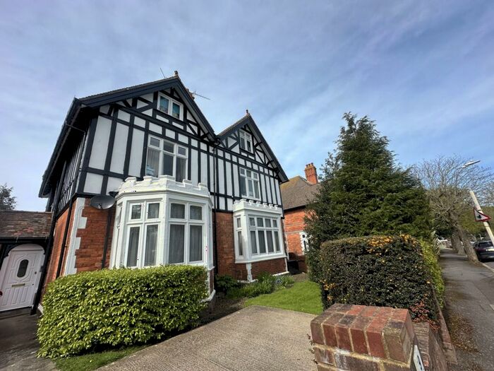 1 Bedroom Flat To Rent In Radnor Park West, Folkestone, CT19