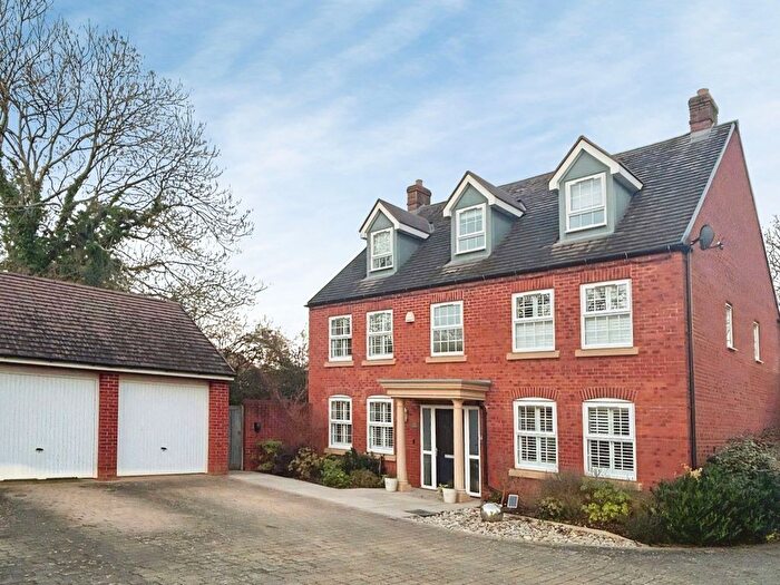 5 Bedroom Detached House For Sale In Sandoe Way, Exeter, EX1