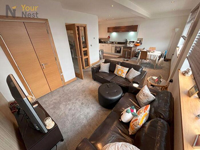 2 Bedroom Apartment To Rent In The Lounge Apartments, Headingley, Leeds, LS6