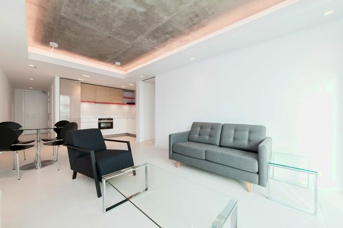 1 Bedroom Flat To Rent In West Tower, Hoola, Royal Docks, E16