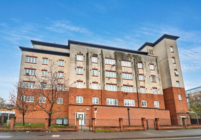 2 Bedroom Flat For Sale In Flat Centrika, Bath Road, Slough, Buckinghamshire, SL1
