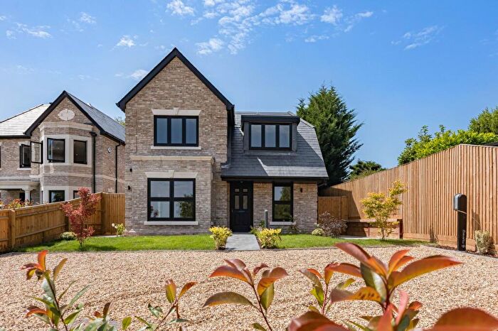 4 Bedroom Detached House For Sale In Temple Rise, Henley Gate, Peppard Common, Sonning Common, Reading, Oxfordshire, RG4