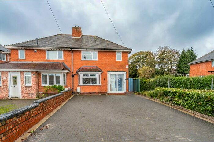 3 Bedroom Semi-Detached House To Rent In Moat Lane, Solihull, B91