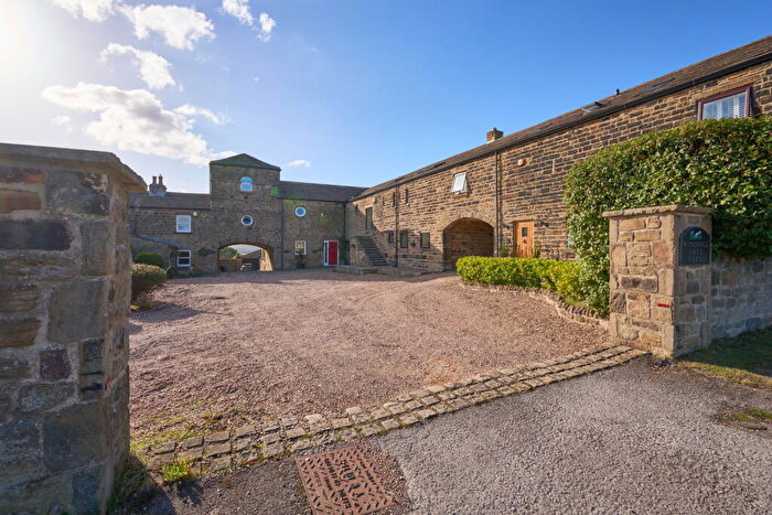 4 Bedroom Barn Conversion For Sale In Windhill Lane, Staincross, Barnsley, S75