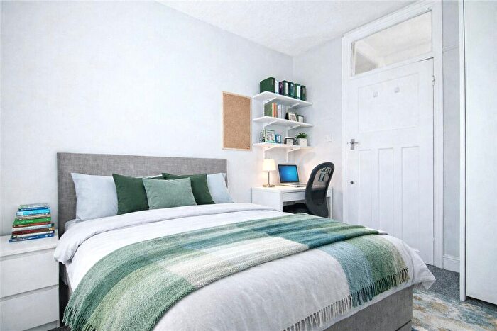 4 Bedroom Terraced House To Rent In Sandling Avenue, Horfield, Bristol, BS7