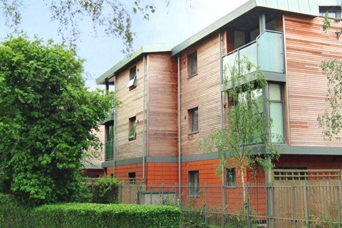 2 Bedroom Flat To Rent In Meadow Road, Henley-on-Thames, RG9