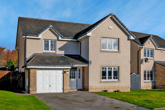 4 Bedroom Detached House To Rent In Carnie Gardens, Westhill, AB32