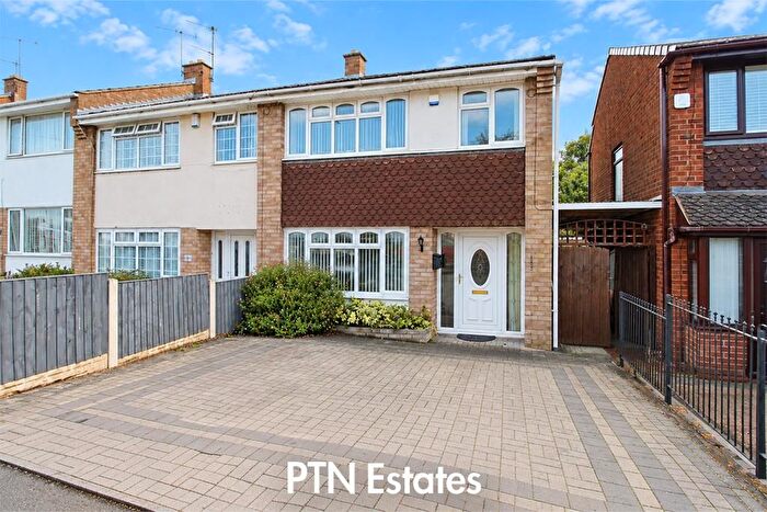 3 Bedroom End Terrace House For Sale In Grosvenor Way, Brierley Hill, DY5