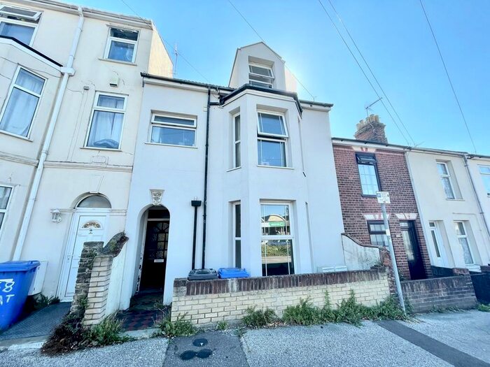 1 Bedroom Ground Flat To Rent In Raglan Street, Lowestoft, NR32