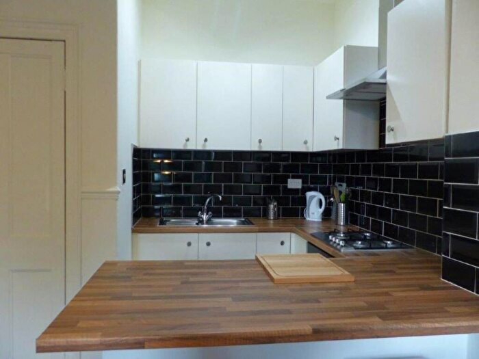 1 Bedroom Flat To Rent In Albion Place, Leith, Edinburgh, EH7