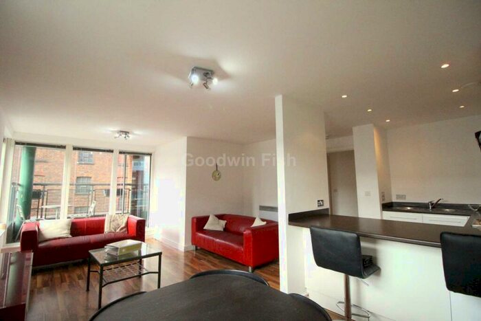 2 Bedroom Apartment To Rent In The Quadrangle, Lower Ormond Street, Manchester, M1