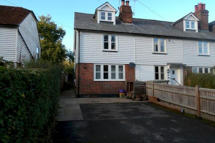 3 Bedroom Cottage To Rent In Three Leg Cross, Wadhurst, TN5