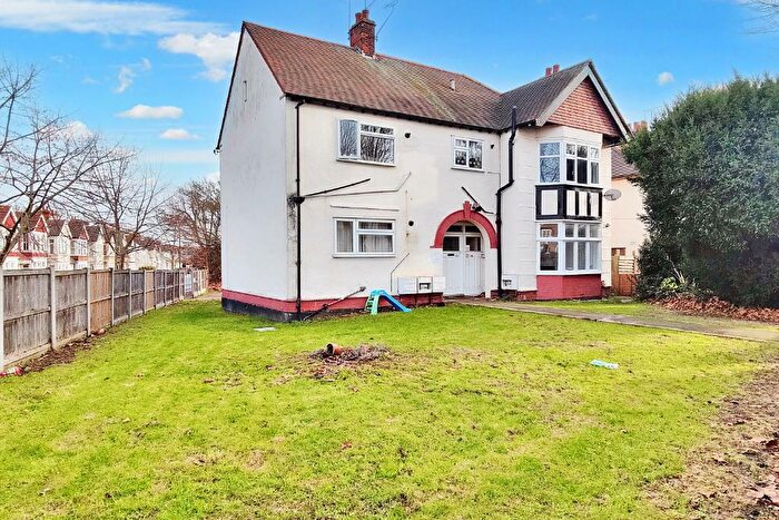 1 Bedroom Apartment To Rent In Boston Avenue, Southend-On-sea, Essex, SS2