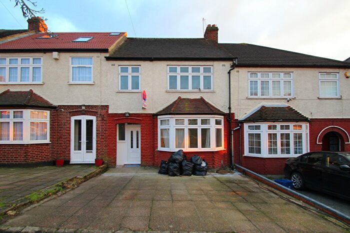 3 Bedroom Terraced House To Rent In Wanstead Lane, Ilford, Essex, IG1