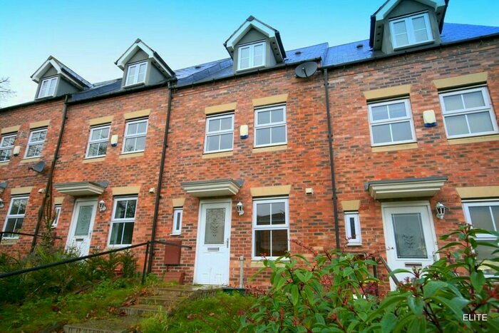 3 Bedroom Town House To Rent In Old Dryburn Way, Durham, DH1