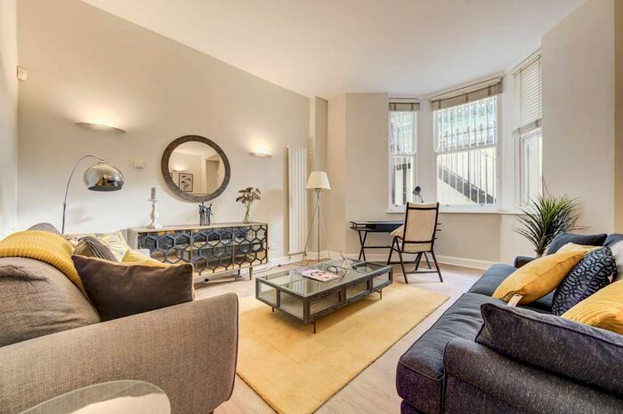 2 Bedroom Flat For Sale In Earls Court Square, Earls Court, London, SW5