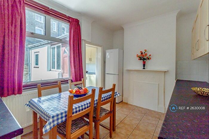 4 Bedroom Terraced House To Rent In Landseer Road, N19