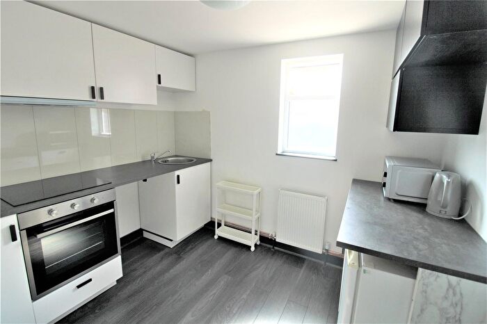 1 Bedroom Flat To Rent In Lower Addiscombe Road, Addiscombe, Croydon, CR0