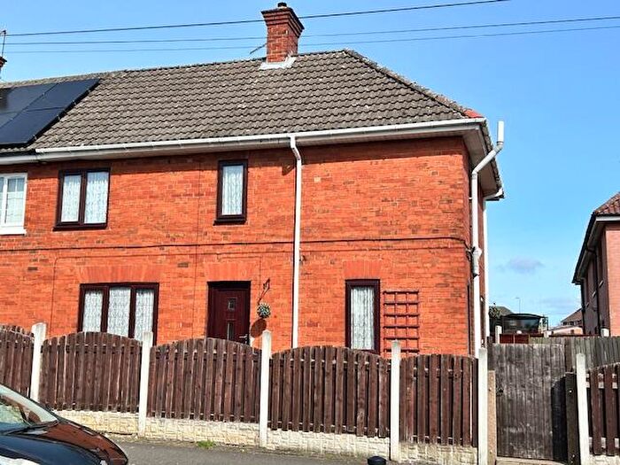 3 Bedroom Semi Detached House For Sale In Daylands Avenue, Conisbrough, Doncaster, DN12