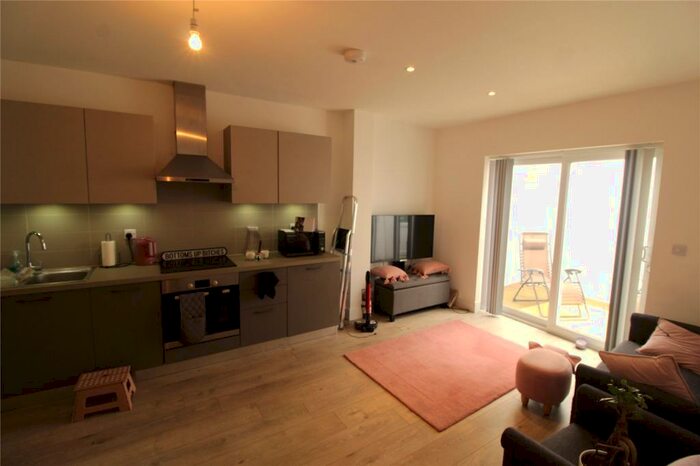 1 Bedroom Maisonette To Rent In Station Road, Barnet, EN5