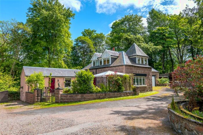 3 Bedroom Link Detached House For Sale In Hallyards Cottage, Banchory, Aberdeenshire, AB31