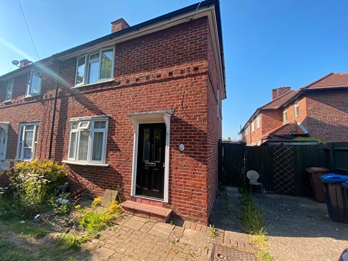 3 Bedroom Terraced House To Rent In Newhouse Walk, Morden, SM4