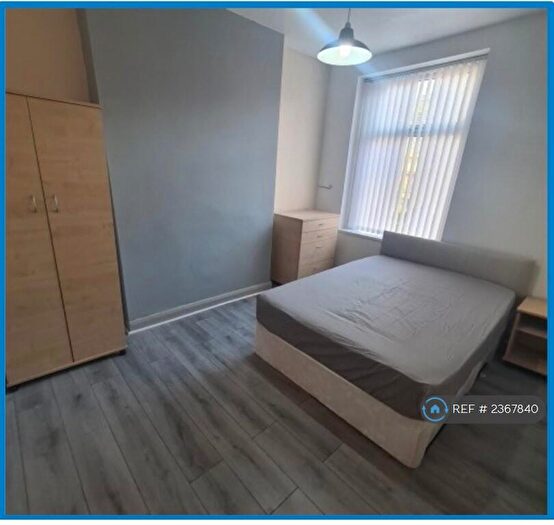 6 Bedroom Semi-Detached House To Rent In Laburnum Rd, Liverpool, L7