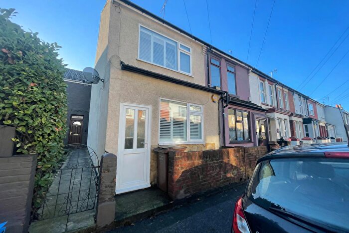 2 Bedroom Terraced House To Rent In Burnt Oak Terrace, Gillingham, ME7