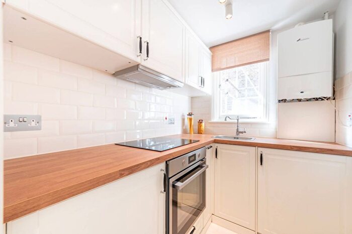 Studio For Sale In Holland Park Avenue, Holland Park, London, W11