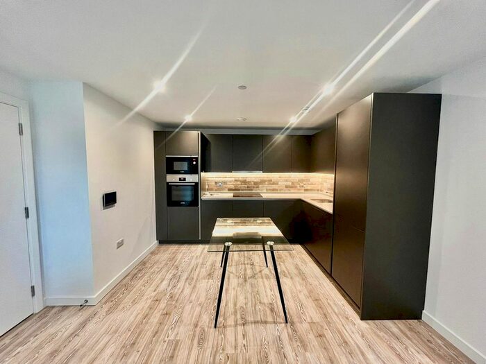 2 Bedroom Flat To Rent In Potato Wharf, Manchester, M3