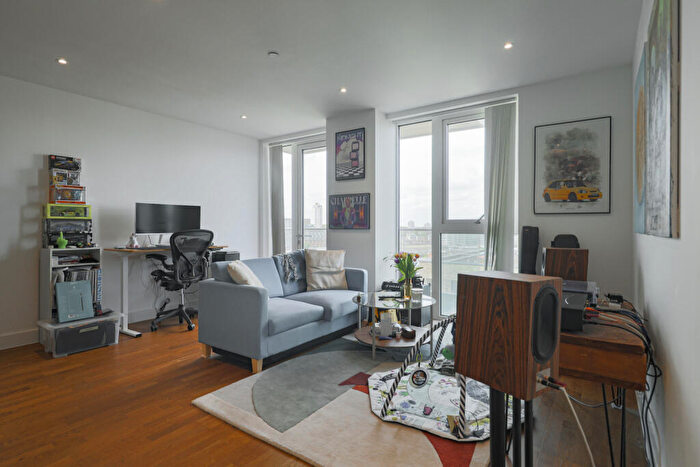 2 Bedroom Apartment For Sale In Victory Parade, Woolwich, SE18