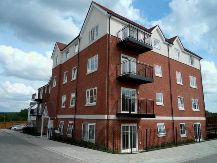 2 Bedroom Flat To Rent In Yarrow Court, Campion Square, Dunton Green, TN14