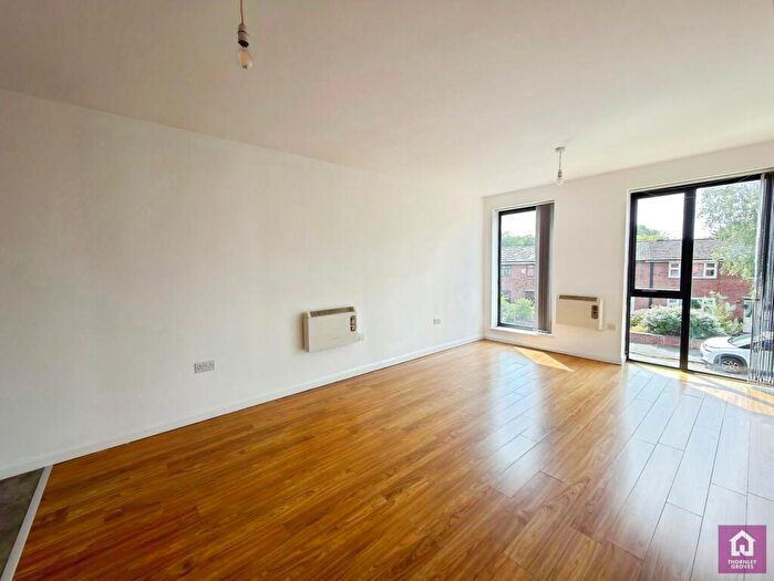 2 Bedroom Flat To Rent In Medlock Place, Droylsden, Manchester, M43