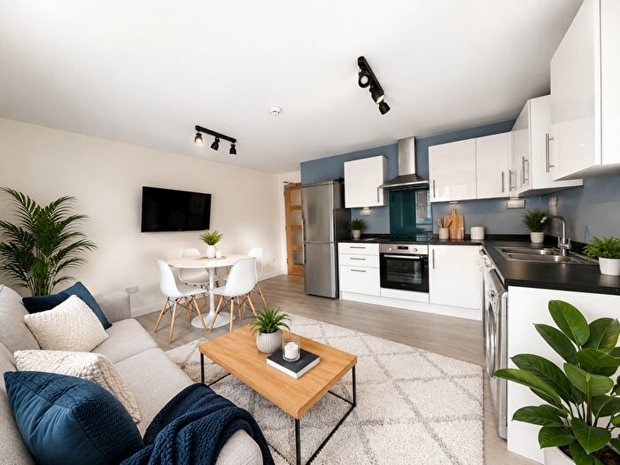 4 Bedroom Flat To Rent In Forster Street - Bed, Lenton, East Midlands, NG7