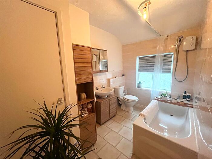 2 Bedroom Cottage To Rent In Chapel Lane, Wilmslow, Cheshire, SK9