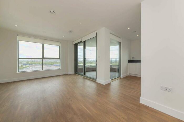 2 Bedroom Flat To Rent In Green Street, North Acton, NW10