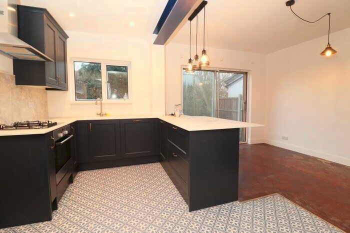 3 Bedroom Detached House To Rent In Claremont Road, West Byfleet, KT14