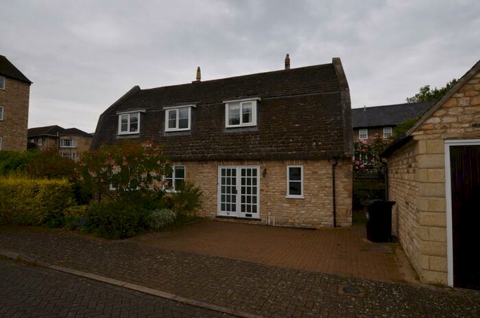 3 Bedroom Detached House To Rent In Lambert Mews, Stamford, PE9