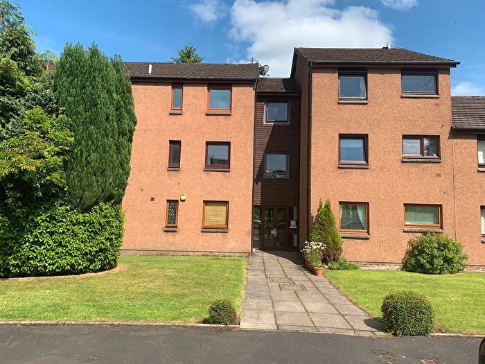 2 Bedroom Flat To Rent In Fortingall Place, Glasgow, G12