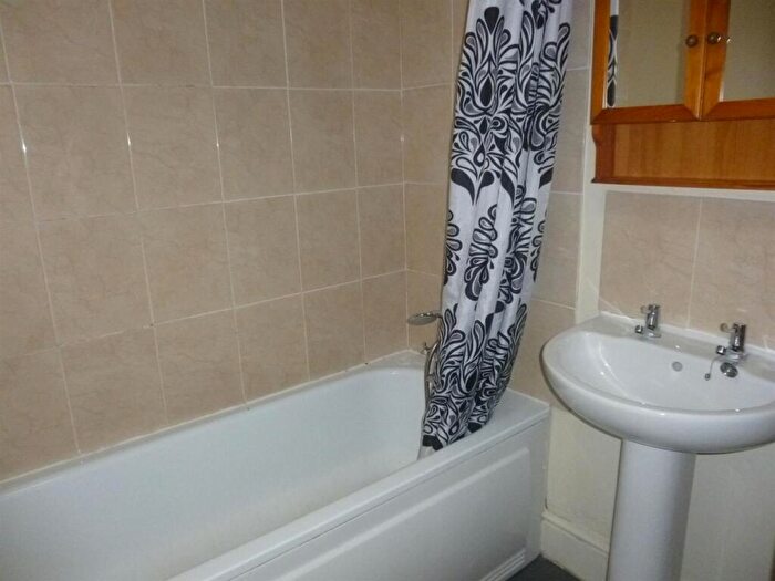 2 Bedroom Terraced House For Sale In Broadway, Lancaster, LA1