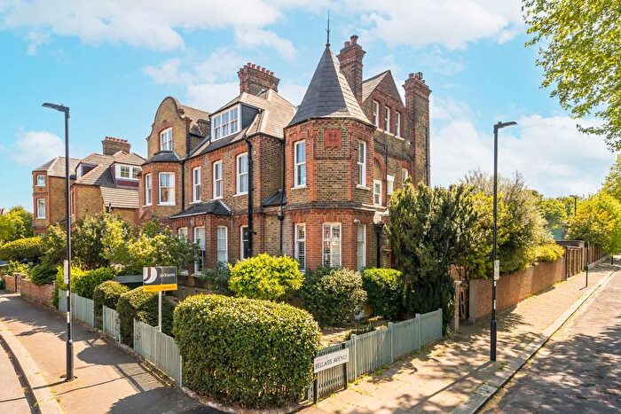 2 Bedroom Flat To Rent In Criffel Avenue, Streatham Hill, SW2