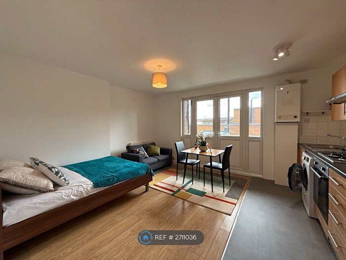 Studio To Rent In Mount View Road, London, N4