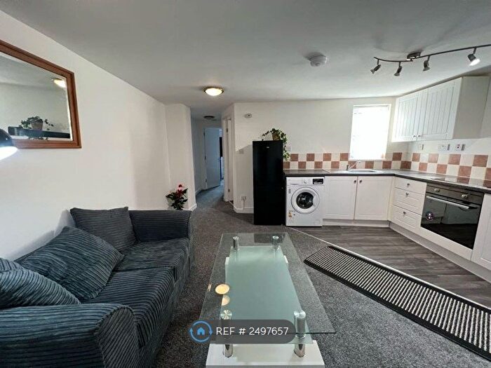 1 Bedroom Flat To Rent In Market Street, Stalybridge, SK15