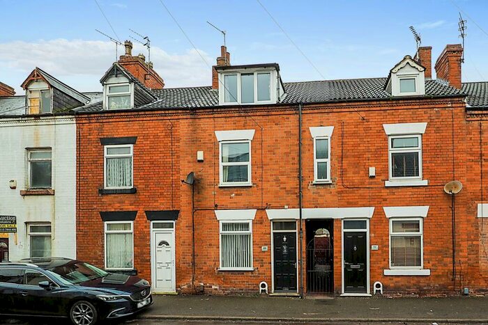 4 Bedroom House To Rent In Carlingford Road, Hucknall, NG15
