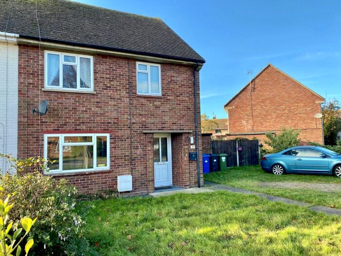 3 Bedroom Semi-Detached House To Rent In Springfield Gardens, Lowestoft, Suffolk, NR33