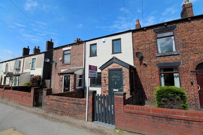 3 Bedroom Terraced House To Rent In Wigan Road, Westhoughton, Bolton, BL5